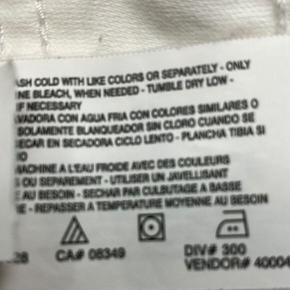 GLORIA VANDERBILT 12 “THE PERFECT FIT” Embroidered White Capri - Picture 5 of 12